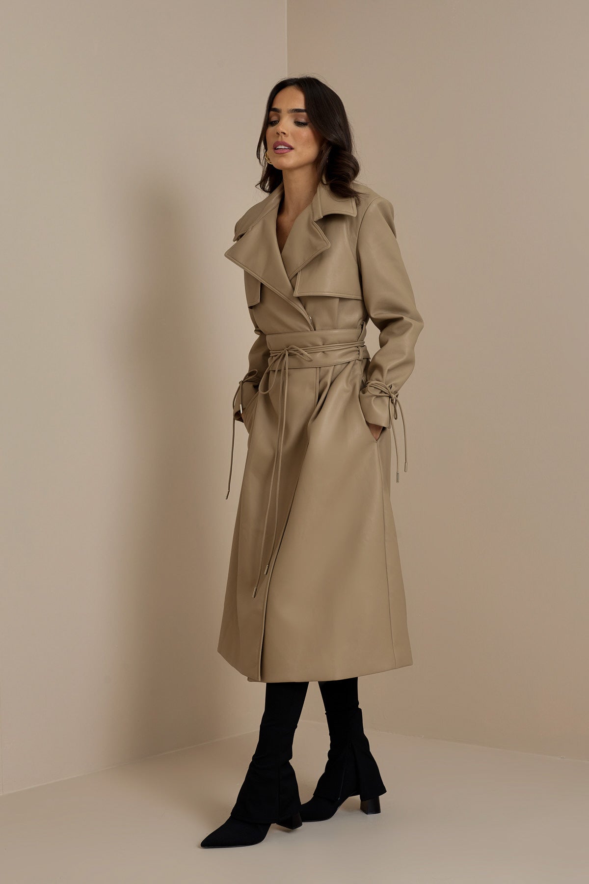 SLOANE TRENCH COAT IN CARAMEL