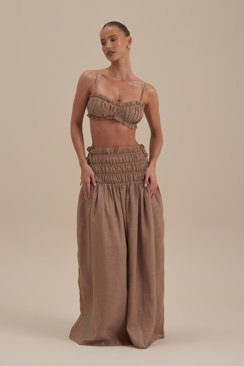 SOULIE SHIRRED WAIST MAXI SKIRT | MOCHA MOUSSE