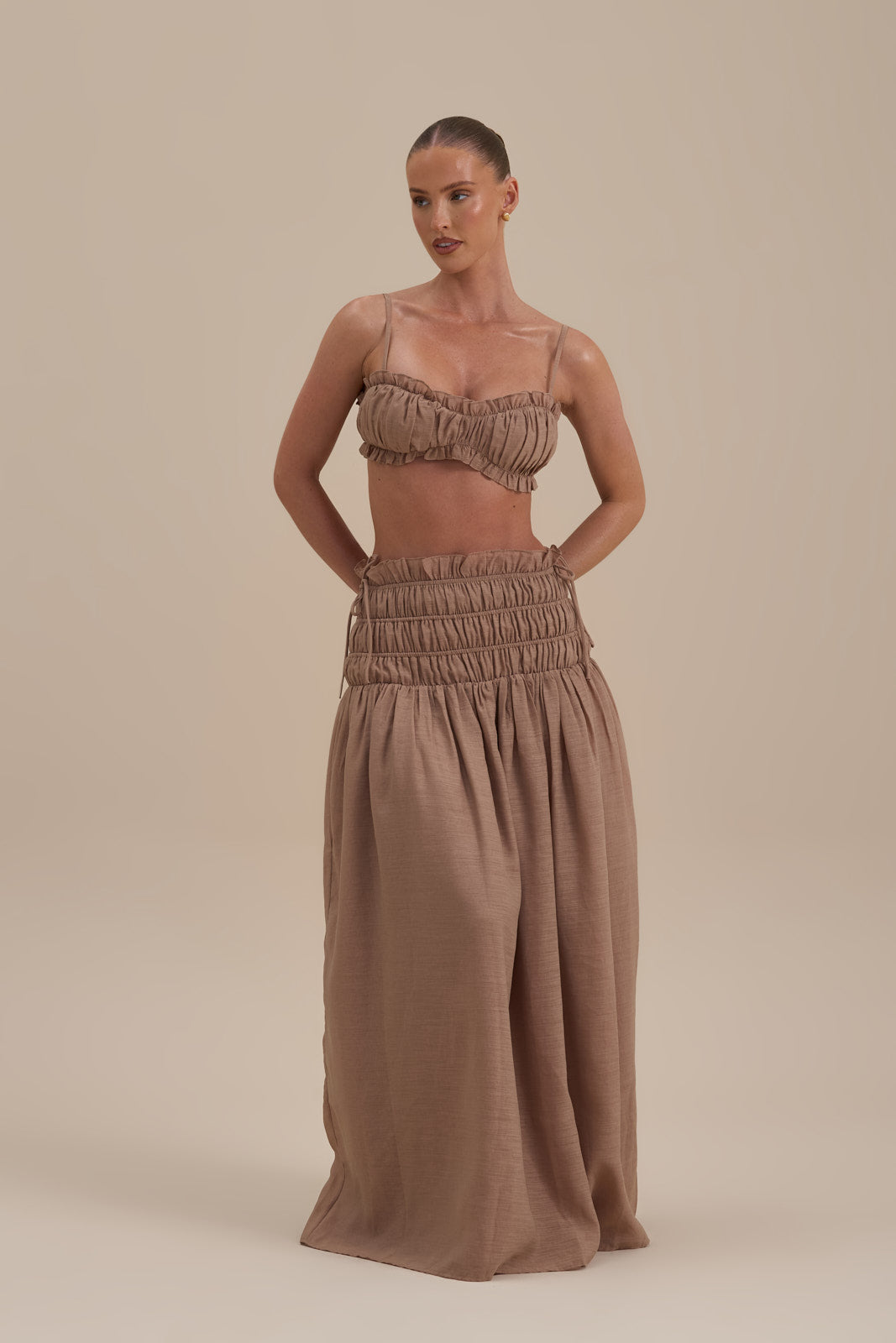 SOULIE SHIRRED WAIST MAXI SKIRT | MOCHA MOUSSE