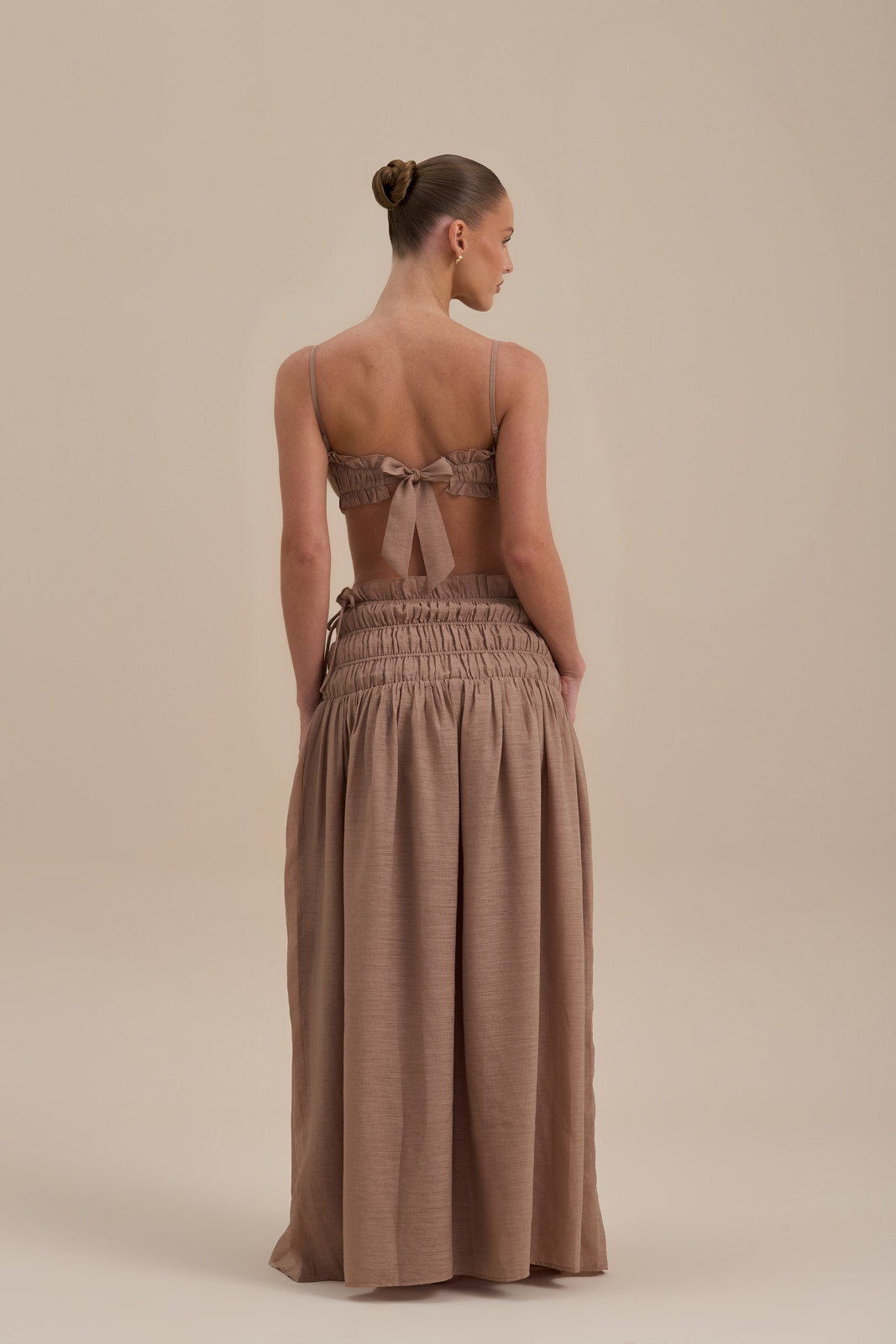 SOULIE SHIRRED WAIST MAXI SKIRT | MOCHA MOUSSE