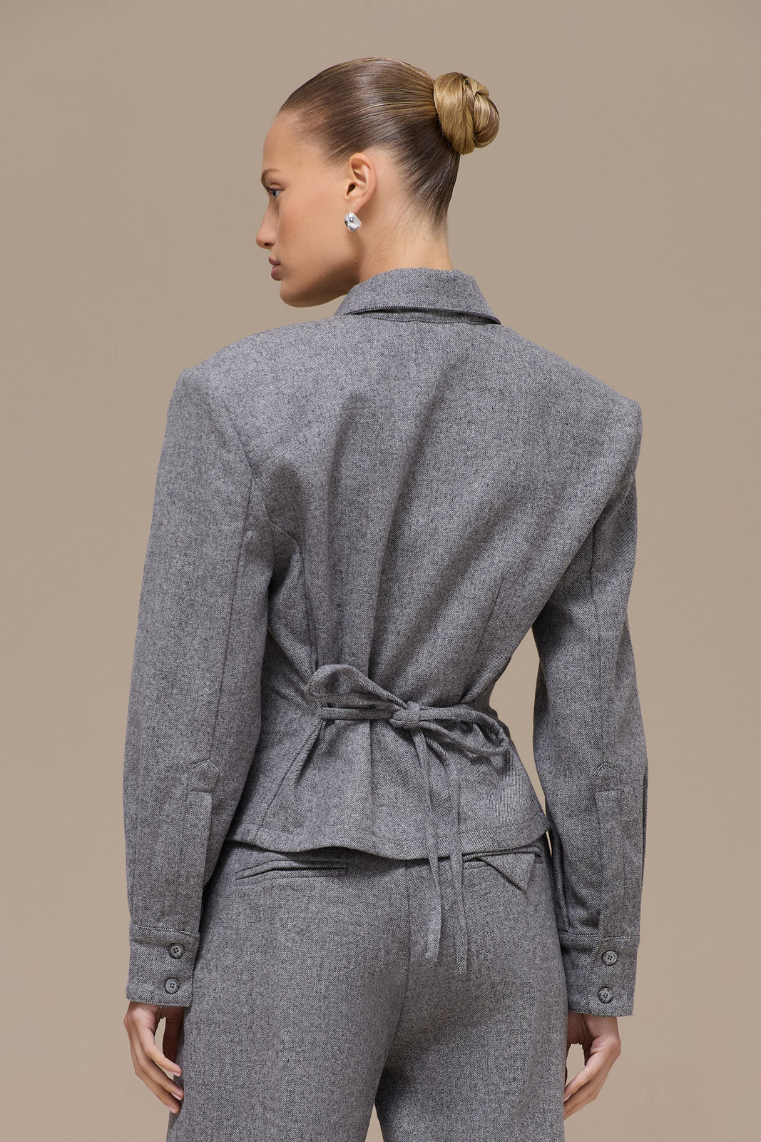 BLAIR BUTTON UP REMOVABLE SHOULDER PAD SHIRT | GREY