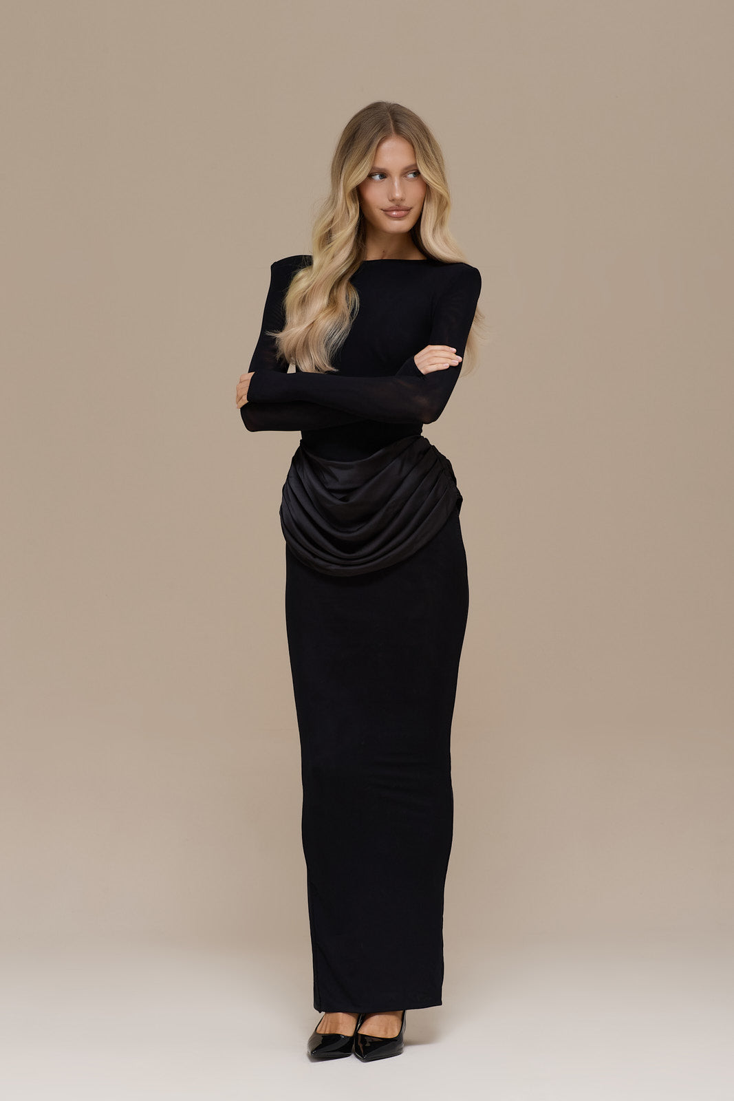 EMAN LONG SLEEVE MAXI DRESS WITH SATIN DRAPED WAIST DETAIL | BLACK
