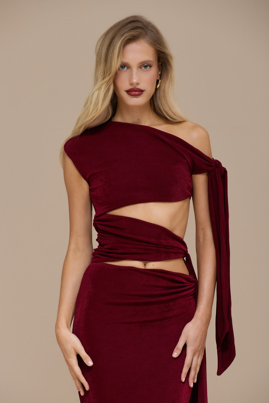 NOA CUT OUT TOP | WINE
