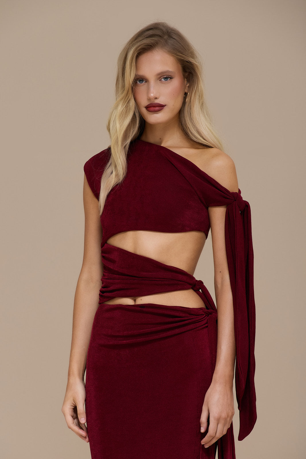 NOA CUT OUT TOP | WINE