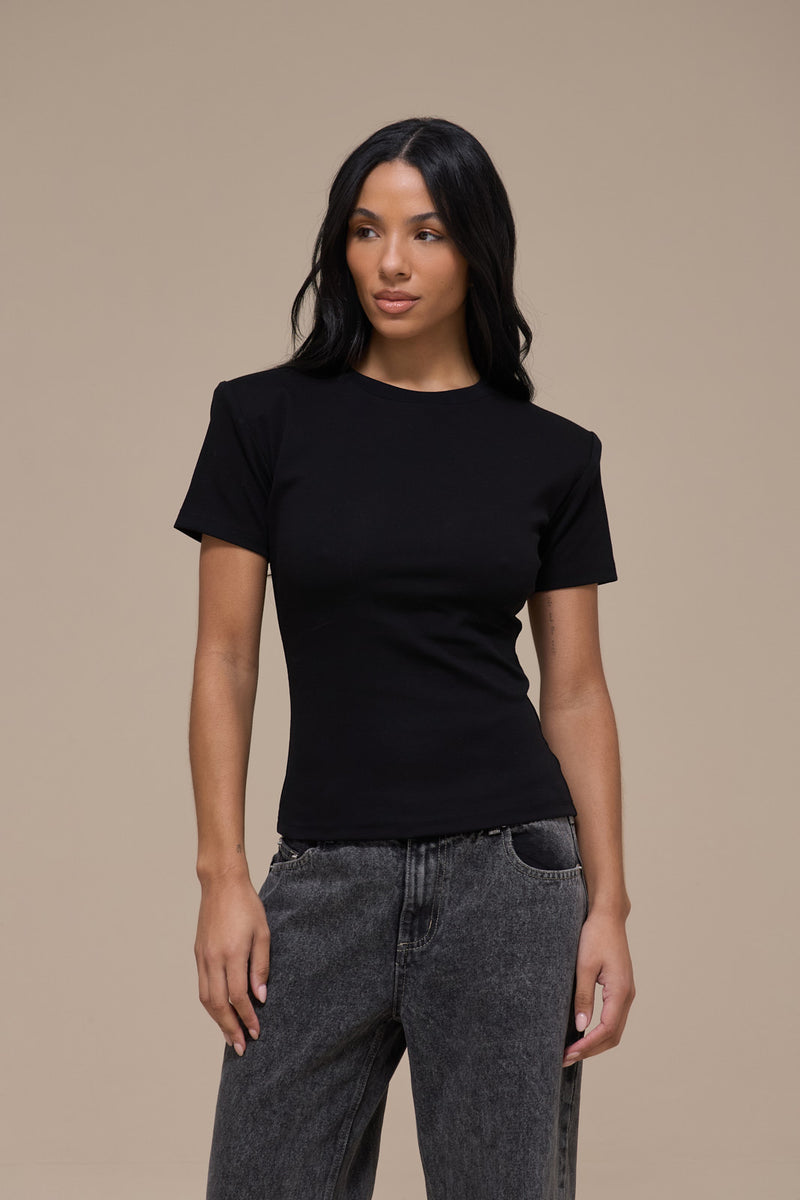 SHORT SLEEVE BASIC TEE WITH DETACHABLE SHOULDER PADS | BLACK