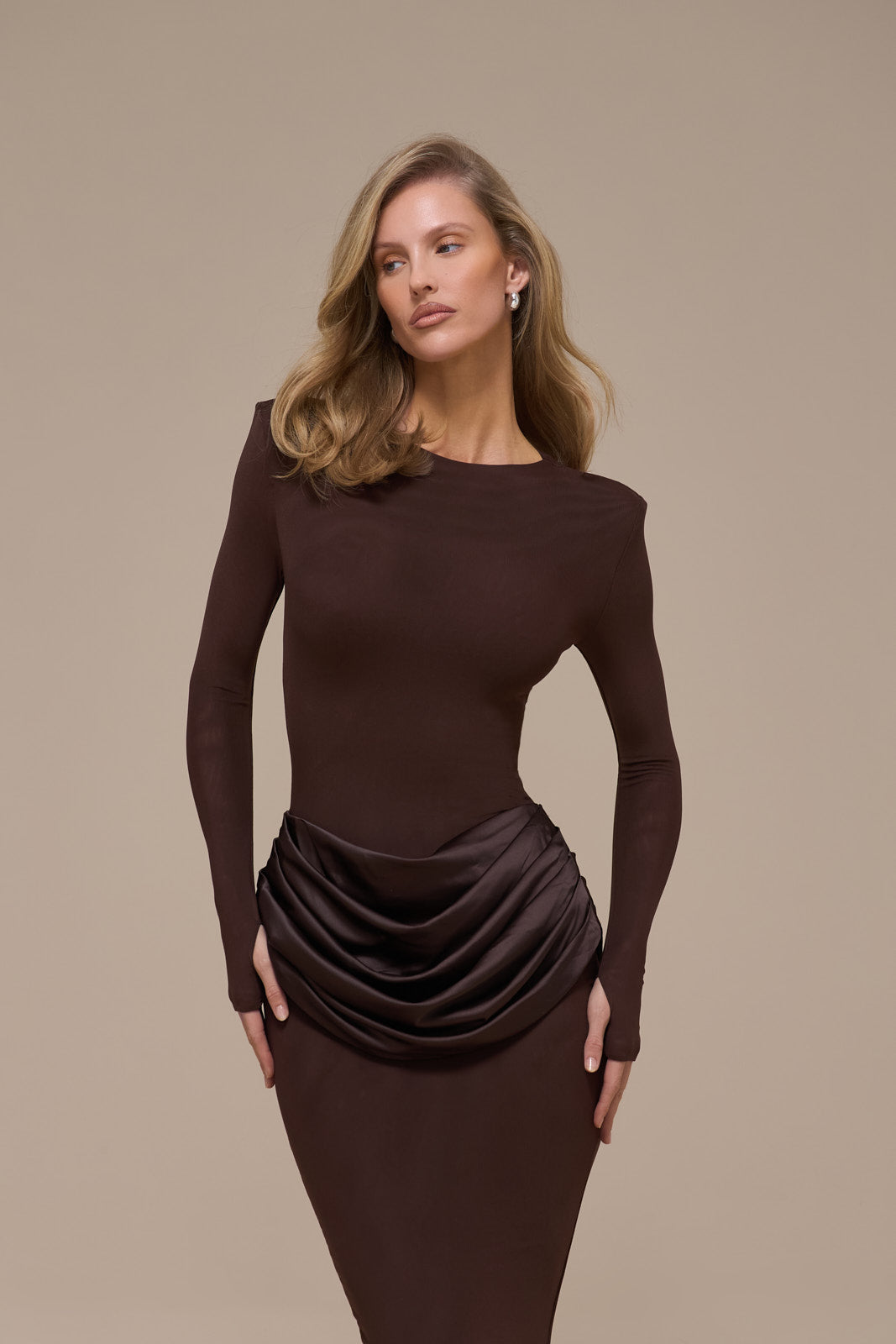 EMAN LONG SLEEVE MAXI DRESS WITH SATIN DRAPED WAIST DETAIL | CHOCOLATE