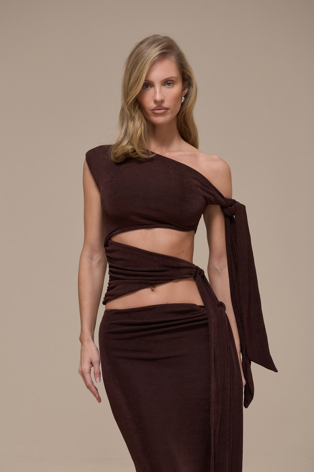 NOA CUT OUT TOP | ESPRESSO
