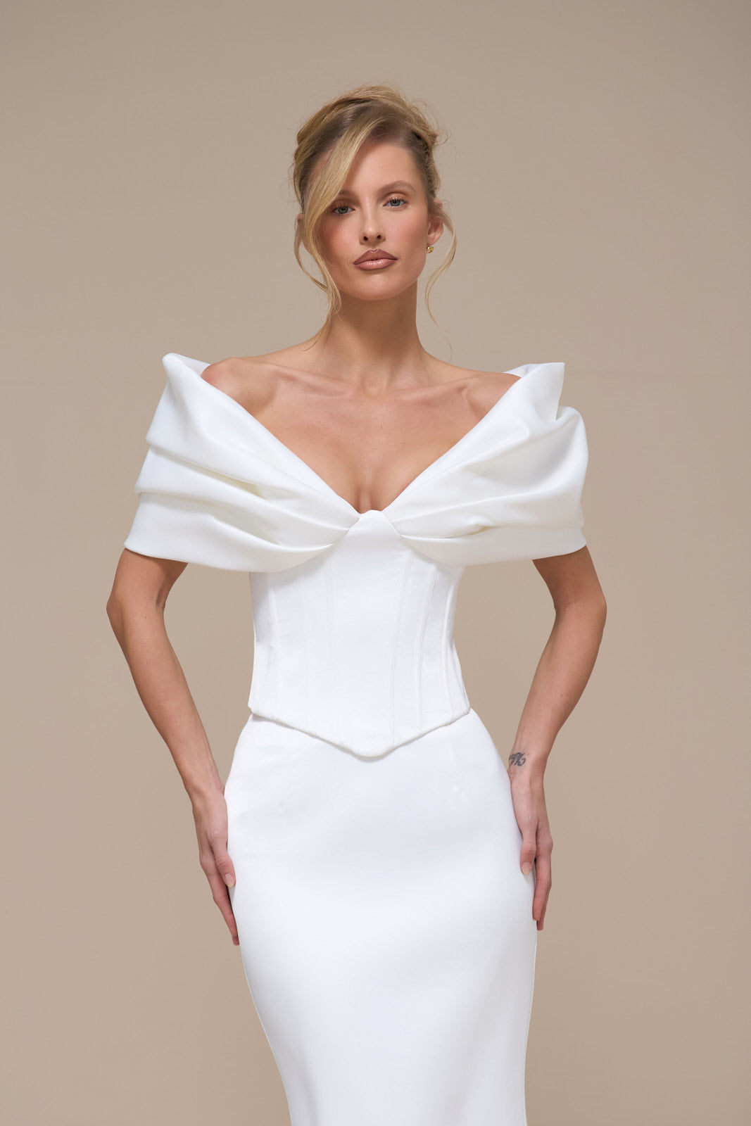 VIVIENNE OFF SHOULDER GATHERED CORSET | IVORY