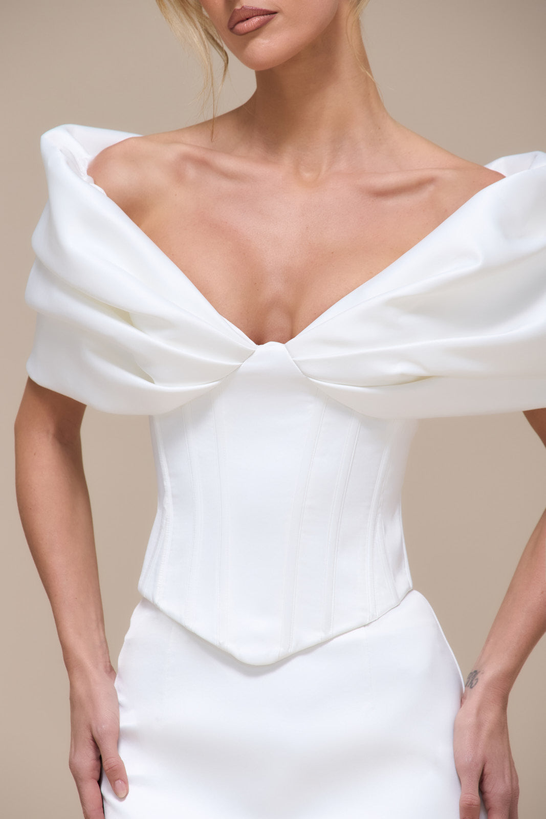 VIVIENNE OFF SHOULDER GATHERED CORSET | IVORY