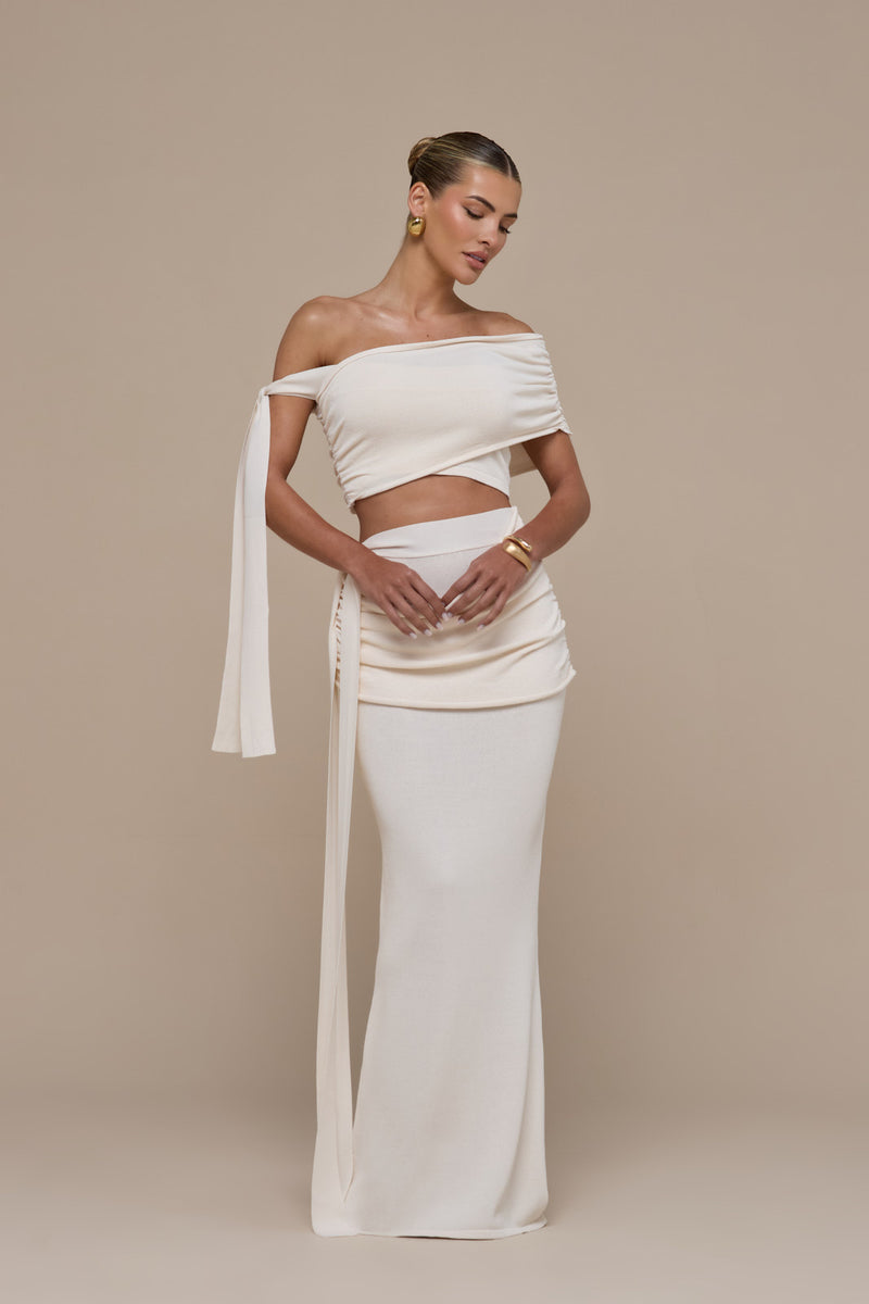 LOIS KNITTED OFF THE SHOULDER TIE DETAIL TOP | VANILLA