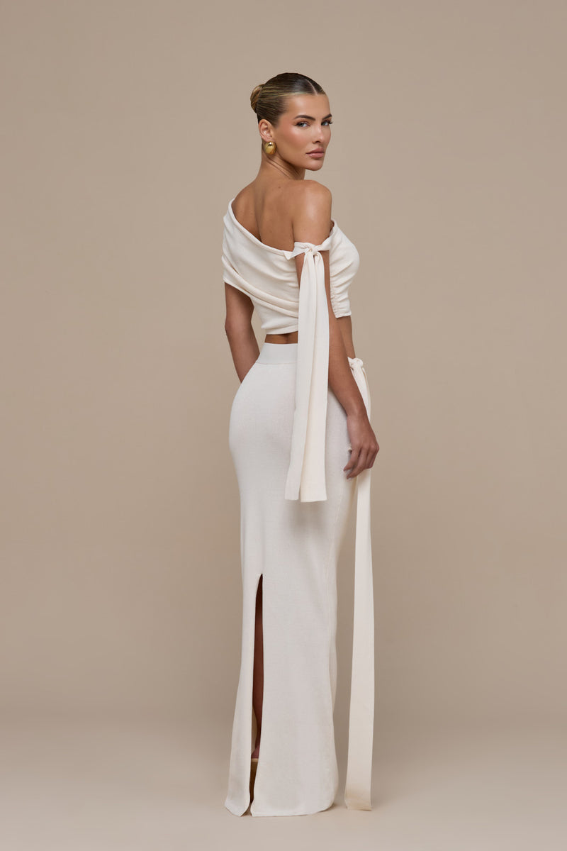 LOIS KNITTED OFF THE SHOULDER TIE DETAIL TOP | VANILLA