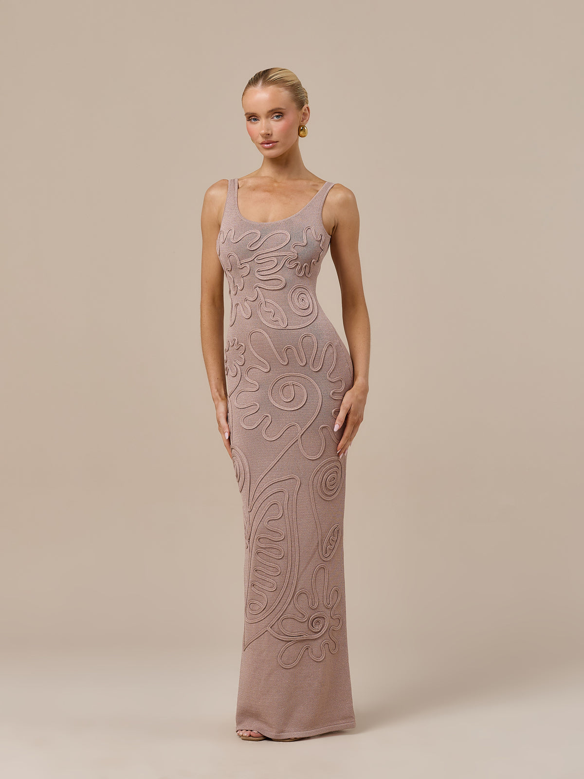 SUNNIE SLEEVELESS KNITTED MAXI DRESS WITH SWIRL DETAIL | LATTE