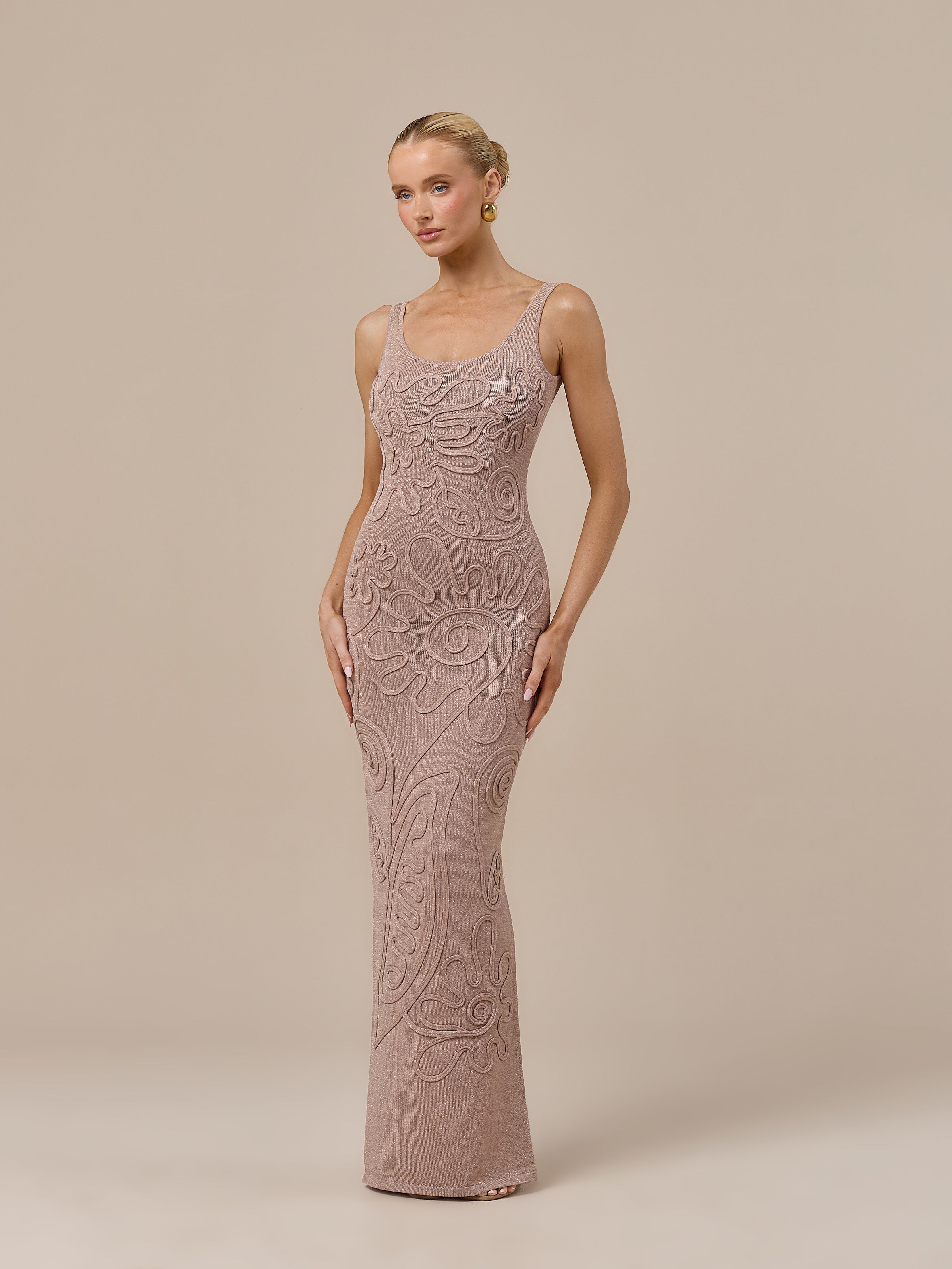 SUNNIE SLEEVELESS KNITTED MAXI DRESS WITH SWIRL DETAIL | LATTE