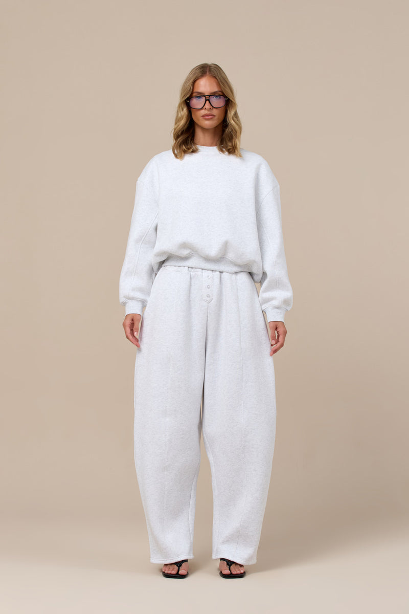 LANE BUTTON BALLOON LEG SWEATPANTS | GREY