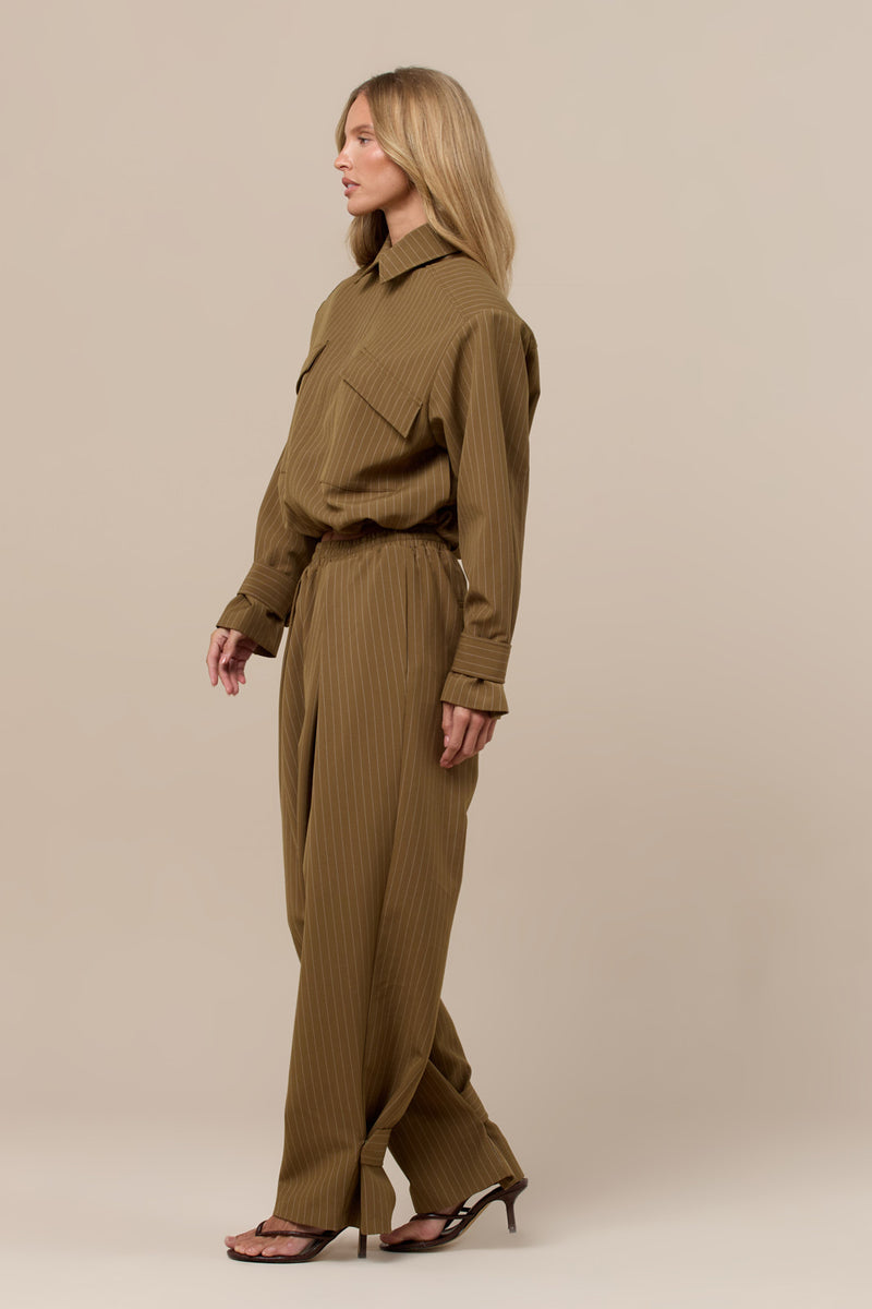 VANCE PLEATED TAILORED BARREL TROUSERS | OLIVE PINSTRIPE