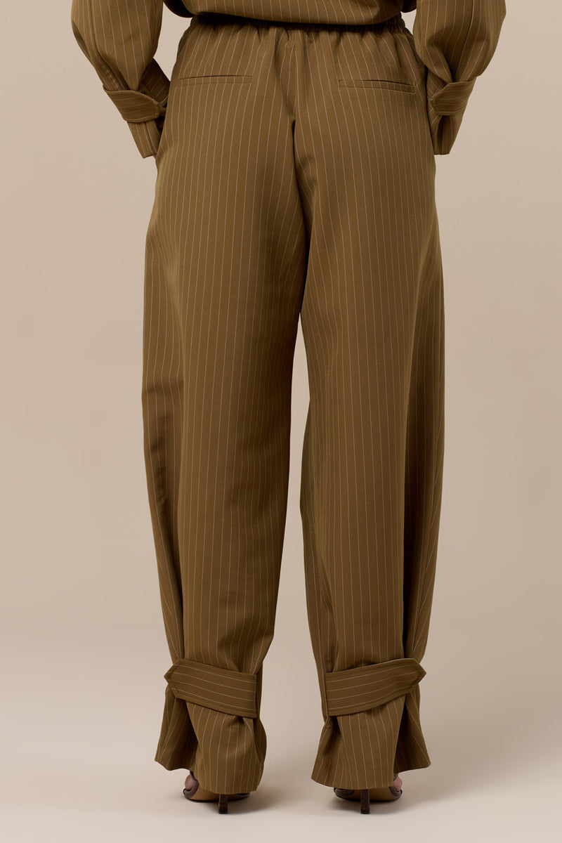 VANCE PLEATED TAILORED BARREL TROUSERS | OLIVE PINSTRIPE