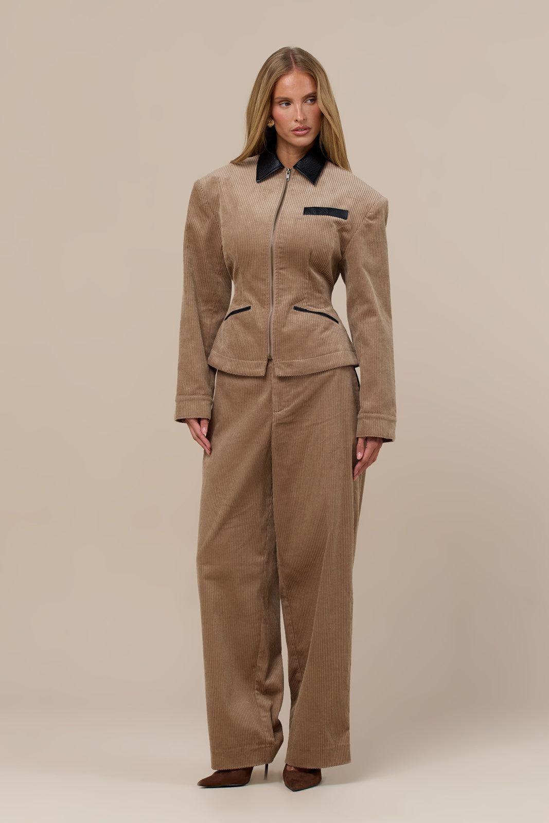 HAMETT CORDUROY STRAIGHT LEG TROUSERS WITH ADJUSTABLE WAIST | CARAMEL