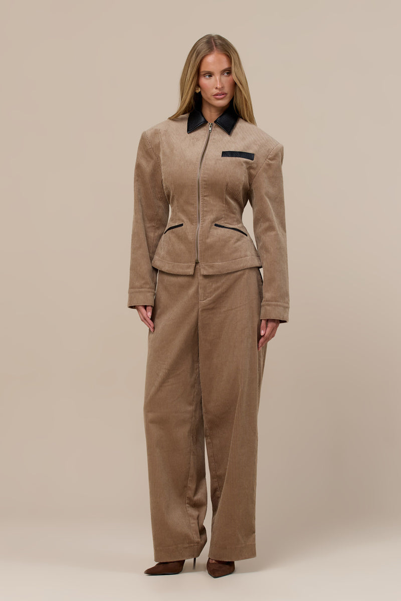 HAMETT CORDUROY STRAIGHT LEG TROUSERS WITH ADJUSTABLE WAIST | CARAMEL