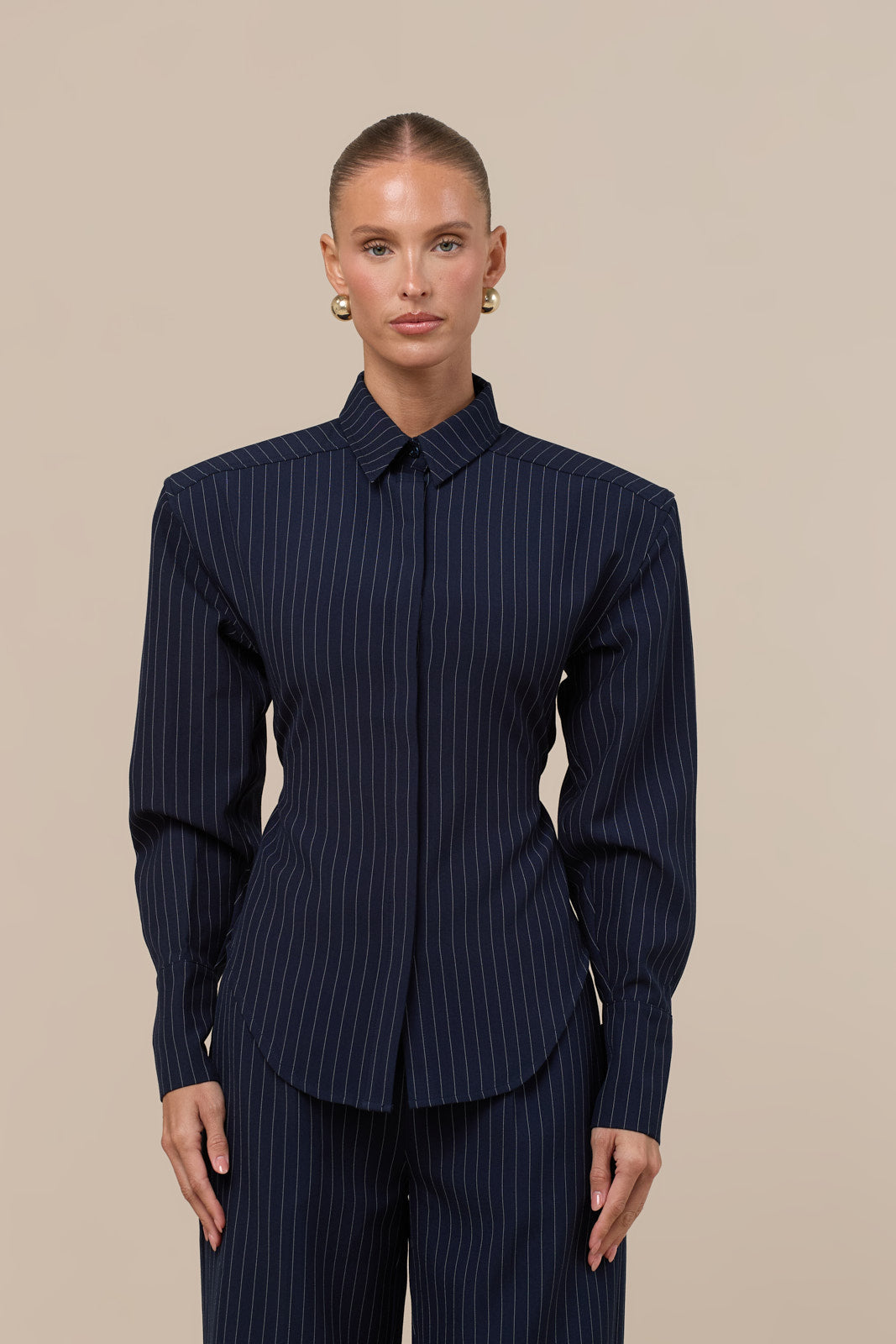 BLYTHE LONG SLEEVE PINSTRIPE SHIRT WITH TIE BACK DETAIL | NAVY