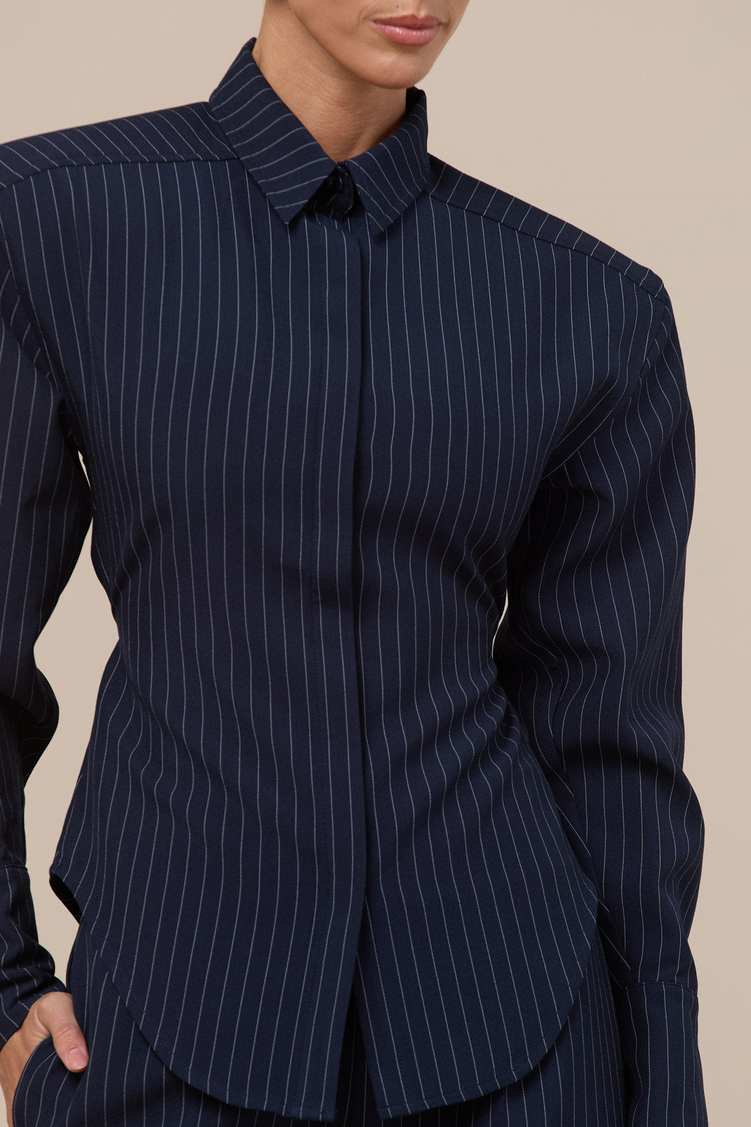 BLYTHE LONG SLEEVE PINSTRIPE SHIRT WITH TIE BACK DETAIL | NAVY