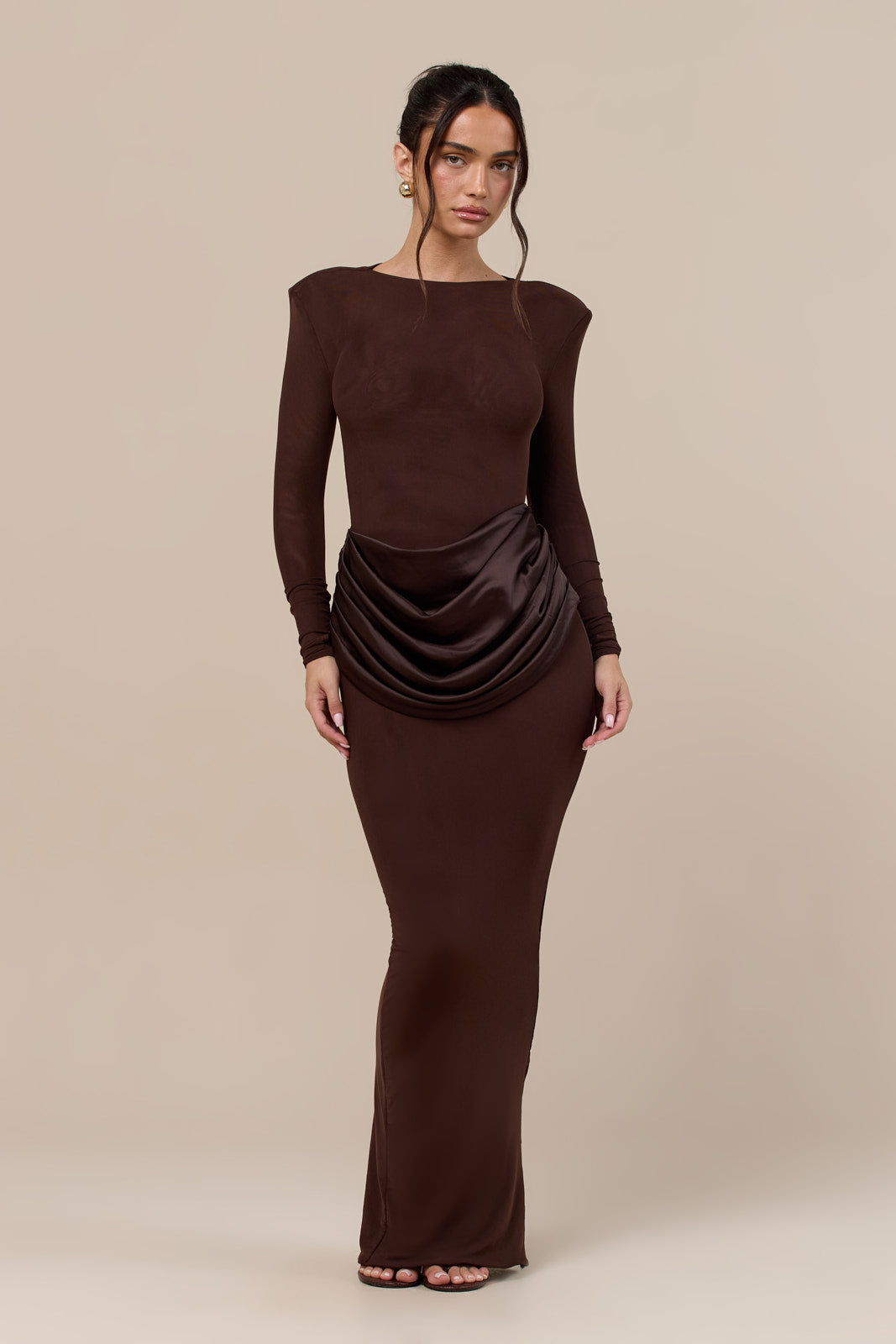EMAN LONG SLEEVE MAXI DRESS WITH SATIN DRAPED WAIST DETAIL | CHOCOLATE
