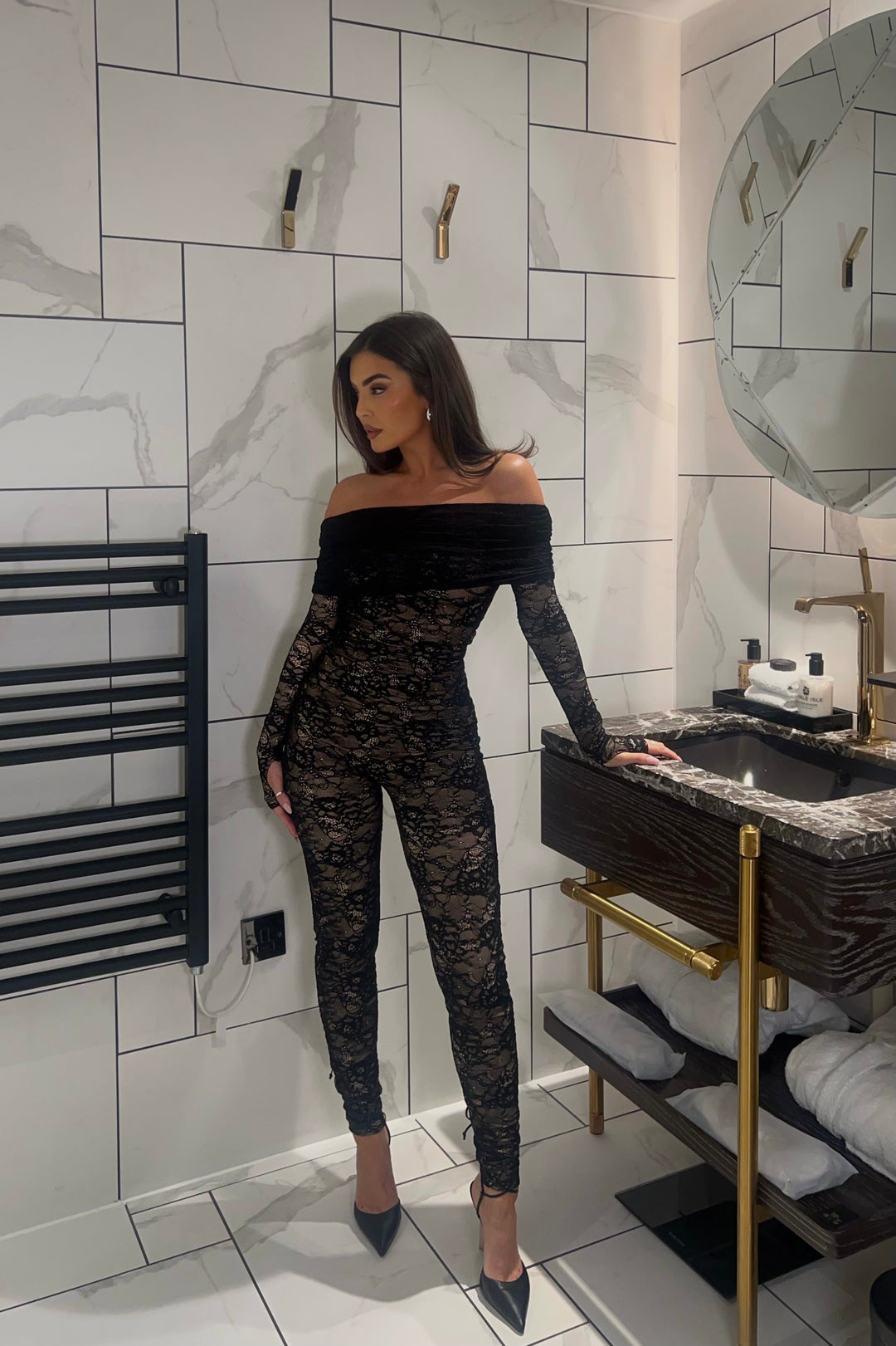 Riri jumpsuit Black lace Wander Doll